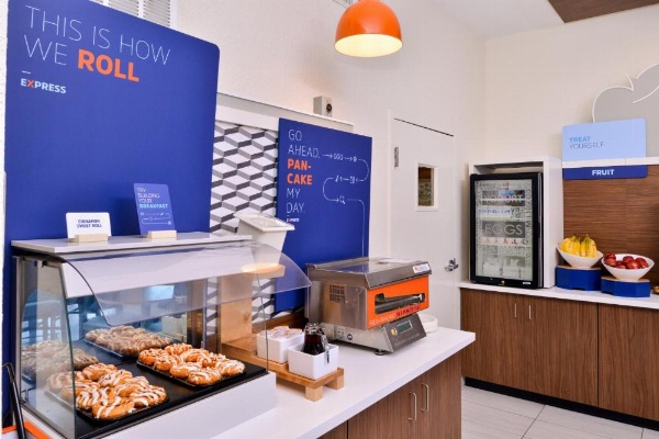 Holiday Inn Express Hotel & Suites Arcata/Eureka-Airport Area image 15