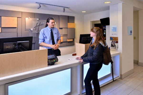 Holiday Inn Express Hotel & Suites Arcata/Eureka-Airport Area image 16