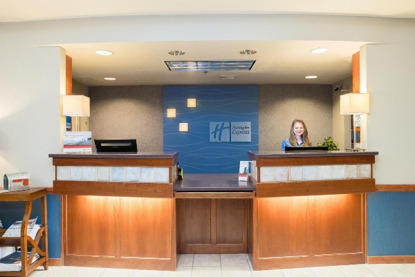 Holiday Inn Express Hotel & Suites Arcata/Eureka-Airport Area image 6