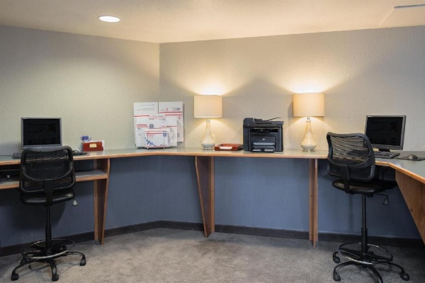 Holiday Inn Express Hotel & Suites Arcata/Eureka-Airport Area image 8