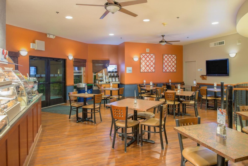 Holiday Inn Express Hotel & Suites Arcata/Eureka-Airport Area